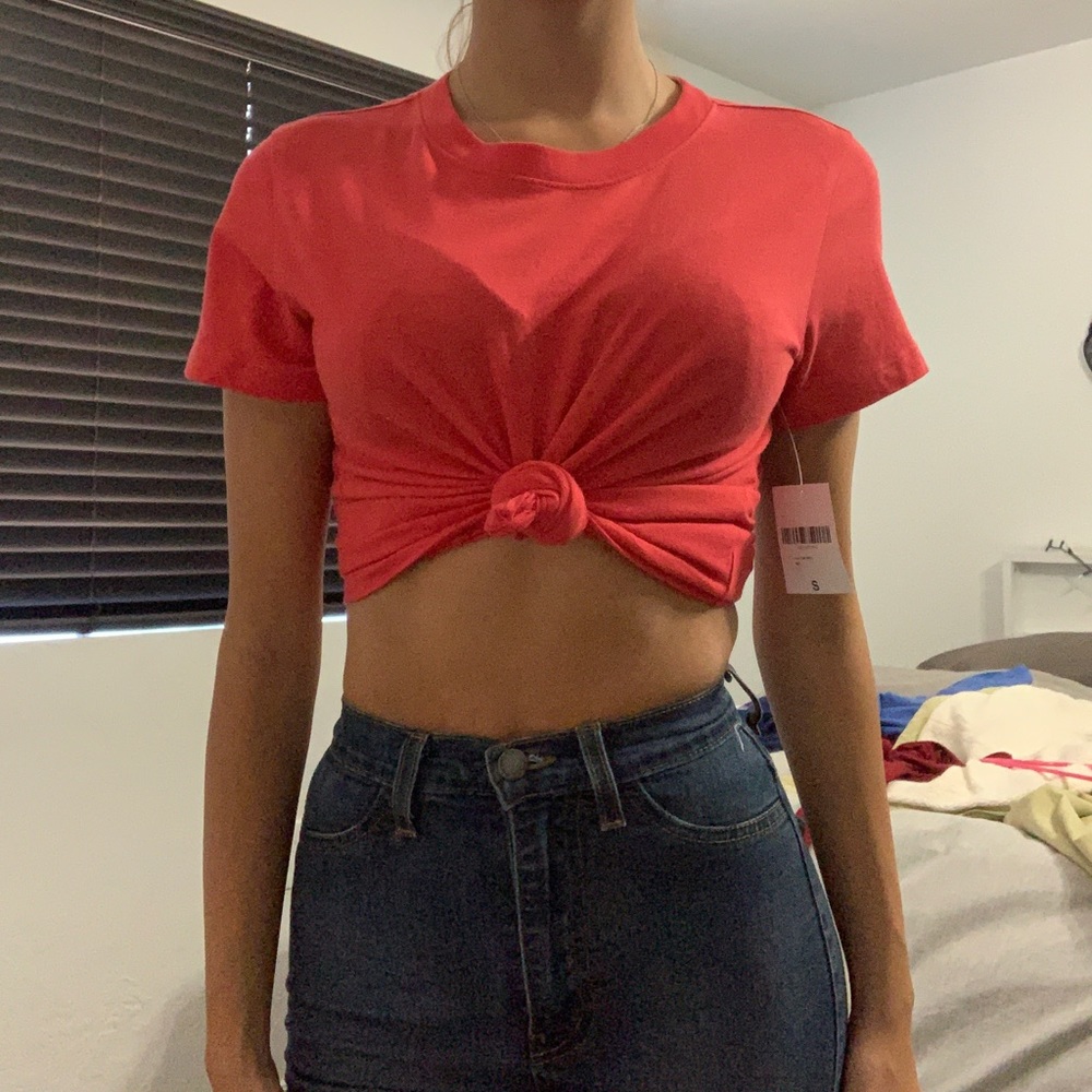 Forever 21 red shirt